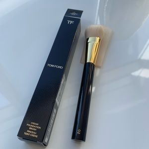 Tom Ford Cream Foundation brush 02
